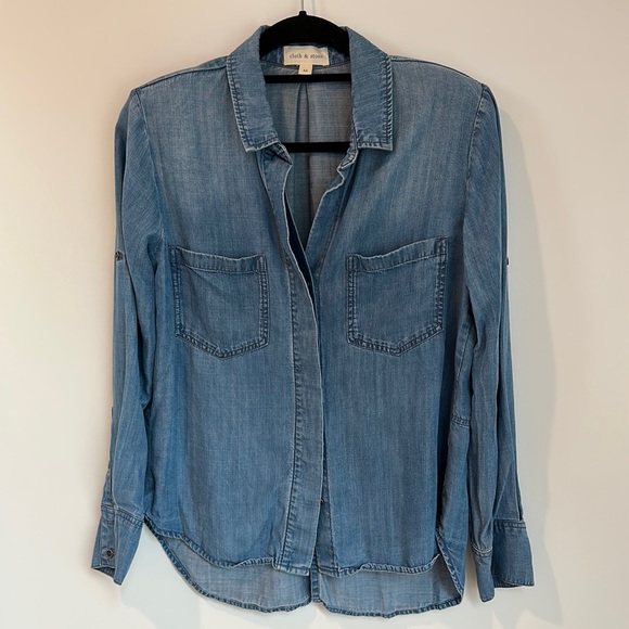 cloth & stone Tops - Cloth & Stone denim button down
